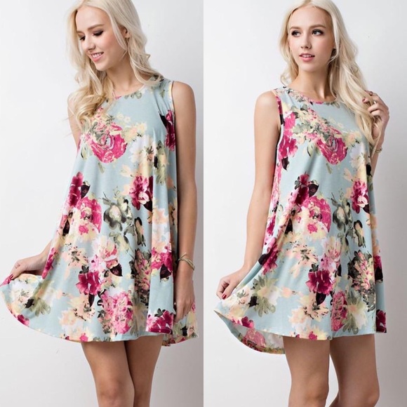 🎉HP🎉 Sage Green Cutout Back Floral Mini Dress - Picture 3 of 3